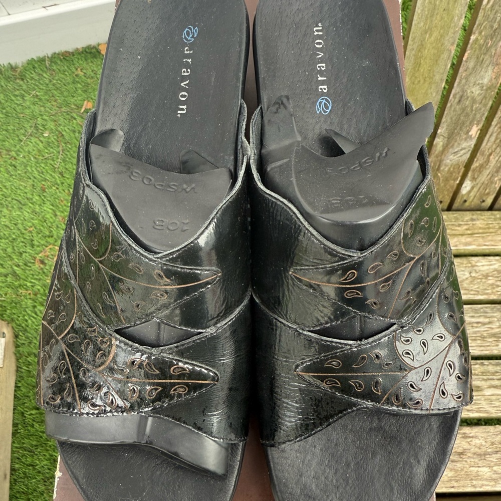 Women's Shoes Size 10 Aravon Petra Slip-Ons Black Used 1x